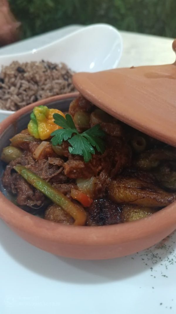 Ropa vieja de res