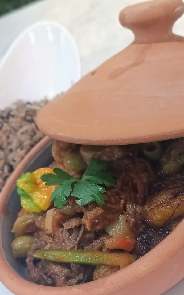 Ropa vieja de res