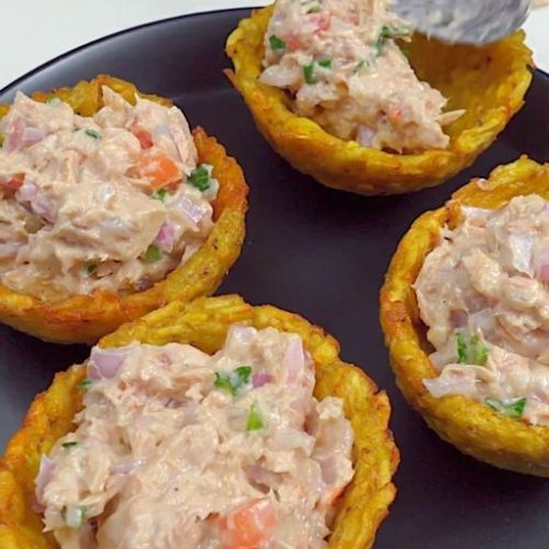 Tostones rellenos de atún